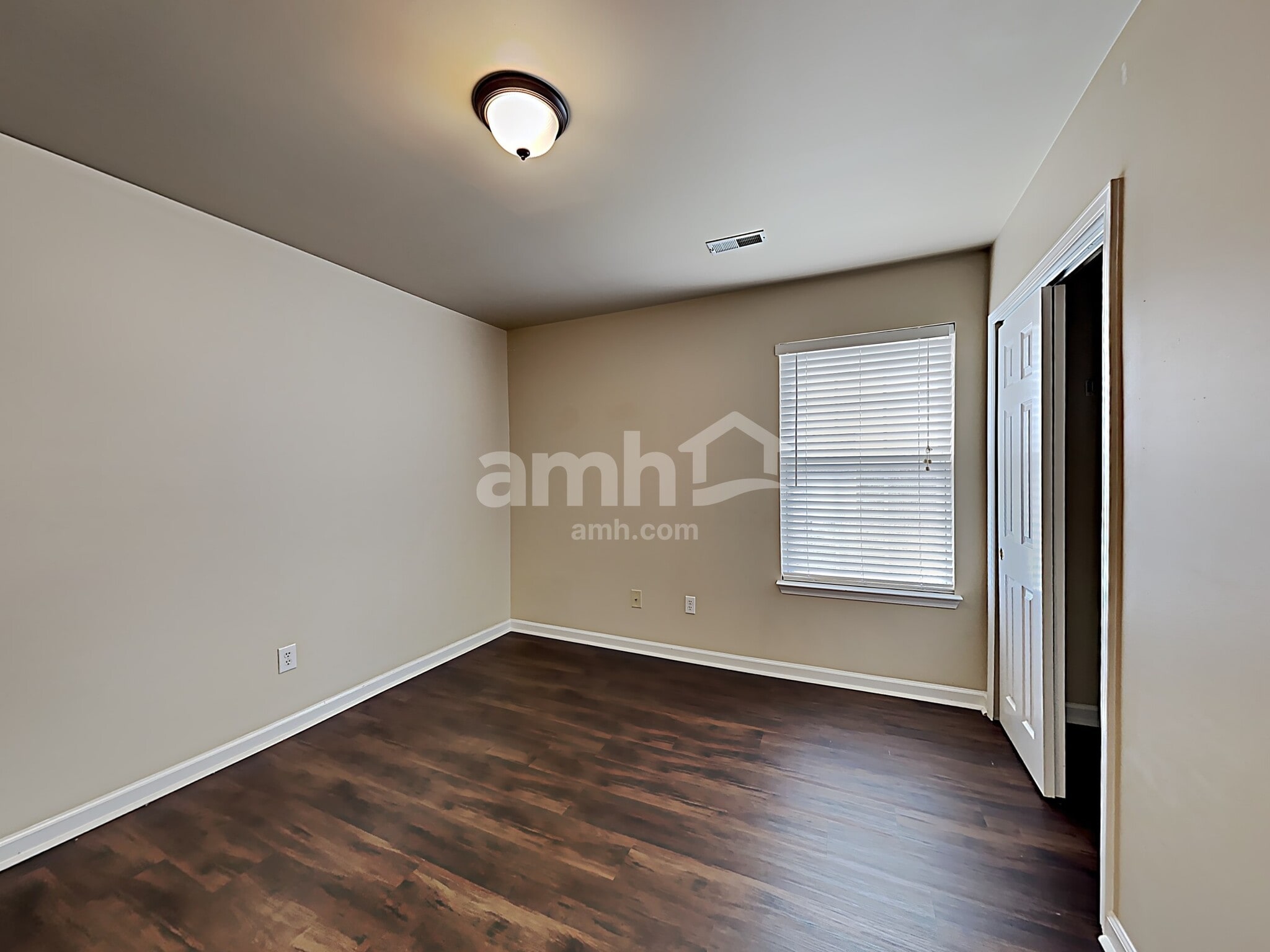 Building Photo - 1616 Harrison Way