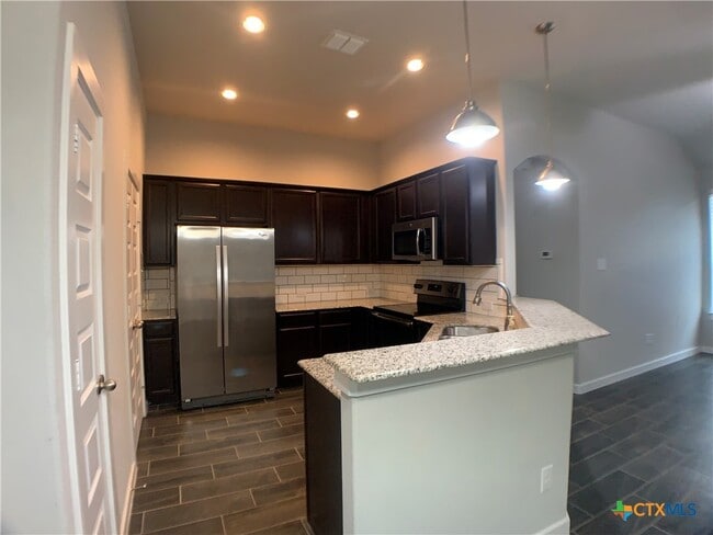 Building Photo - 354 Creekside Curve