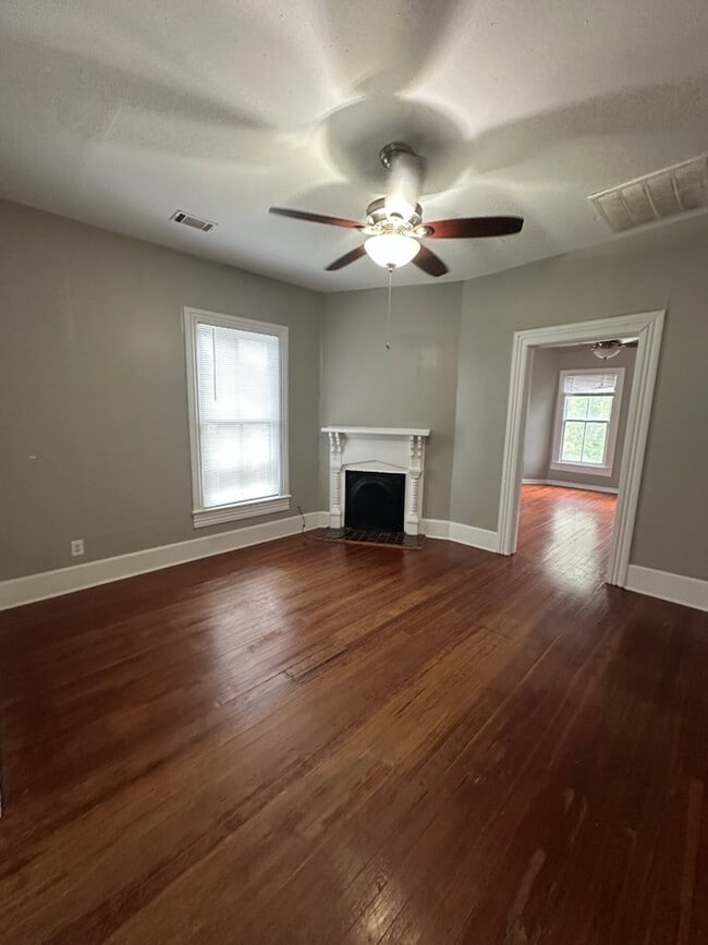 Building Photo - 126 E College St