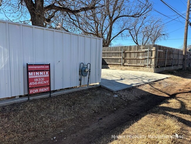 Building Photo - 1712 27th St