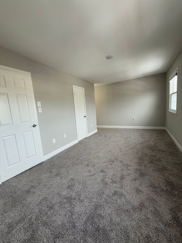 Building Photo - 2819 Banks Ct