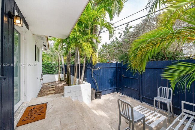 Building Photo - 3100 Naomi St