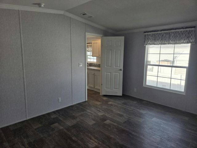 Building Photo - 7267 Greenbrier Village Rd