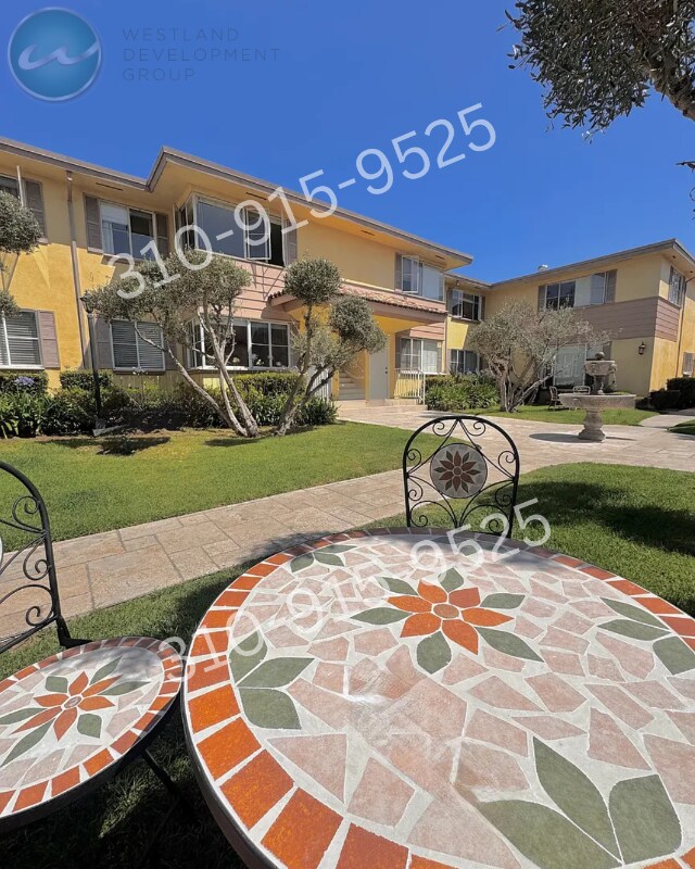 Building Photo - 3166 S Barrington Ave