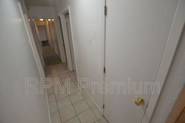 Building Photo - 12369 Palmyra Dr