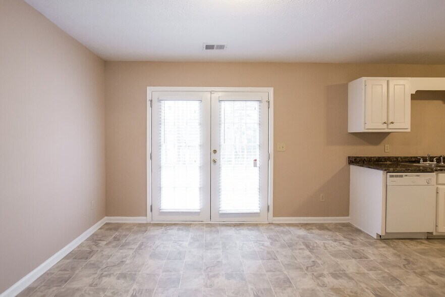 Building Photo - 350 Anna Ave