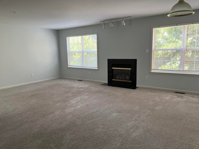 Building Photo - 2815 Barclay Way