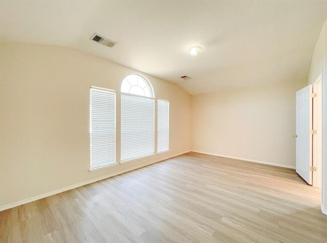 Building Photo - 11313 Los Comancheros Rd