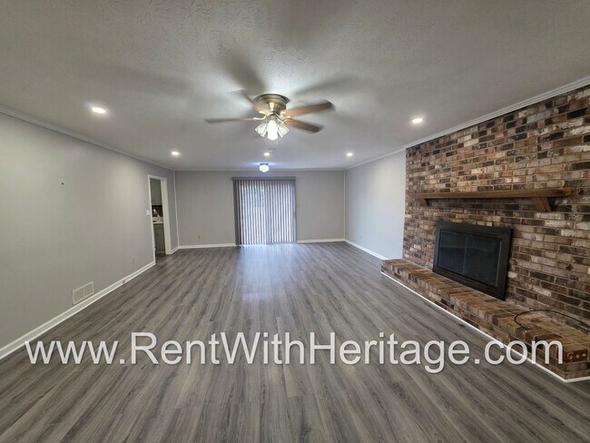 Building Photo - WOW! Fantastic 4Bedroom/ 2 Bath Ranch With All The Upgrades / Great Location / Popular Alexander ...