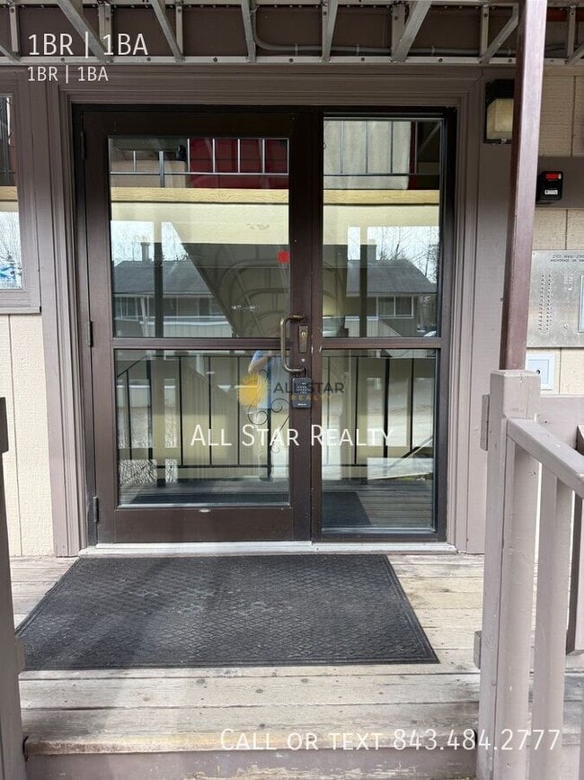 Building Photo - 2101 W 29th Ave