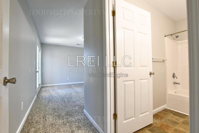 Building Photo - 300 Keeneland Dr