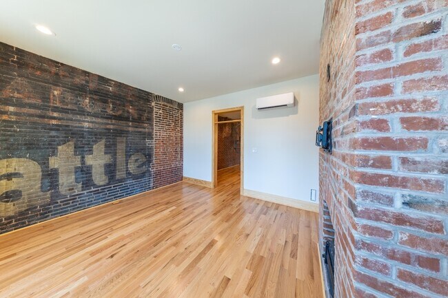 Building Photo - 3233A Morgan Ford Rd