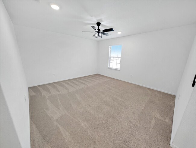Building Photo - 1328 Ventura Crk Dr