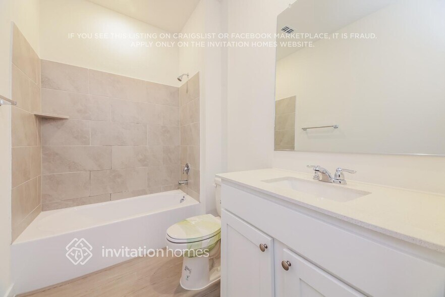 Building Photo - 331 Sedalia Trl