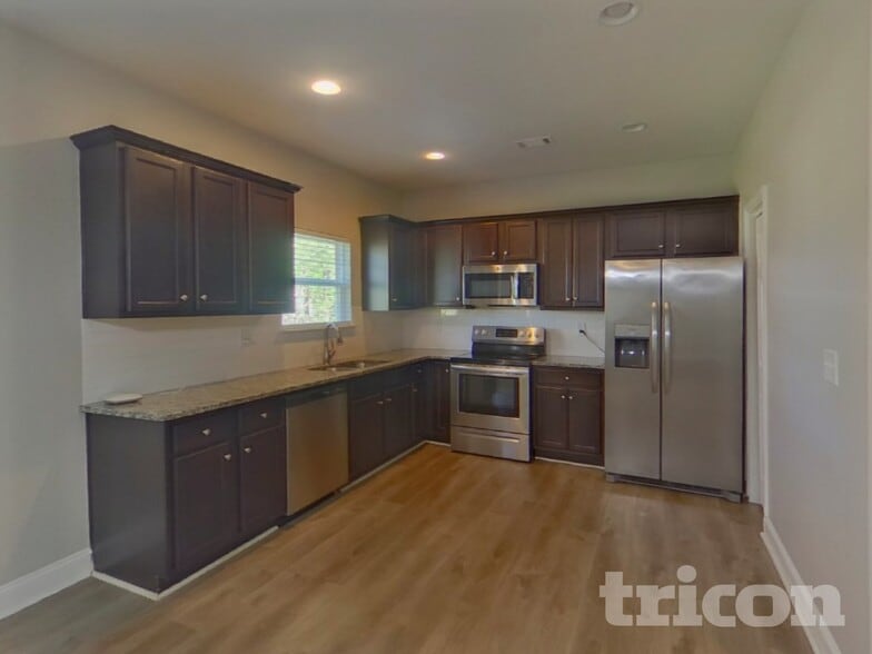 Building Photo - 1013 Eldon Ln