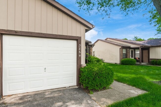 Building Photo - 3862-3864 Petzinger Road