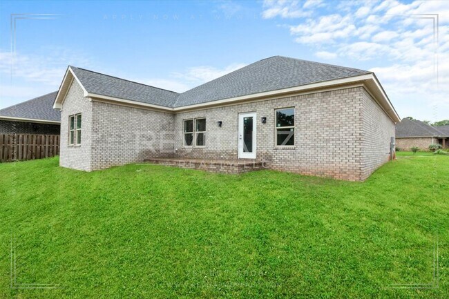 Building Photo - Luxury New Construction in Loxley with Lak...