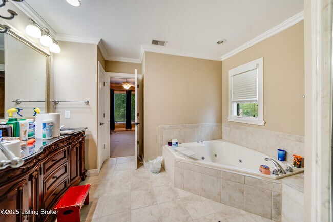Building Photo - 12307 Ridgeview Dr