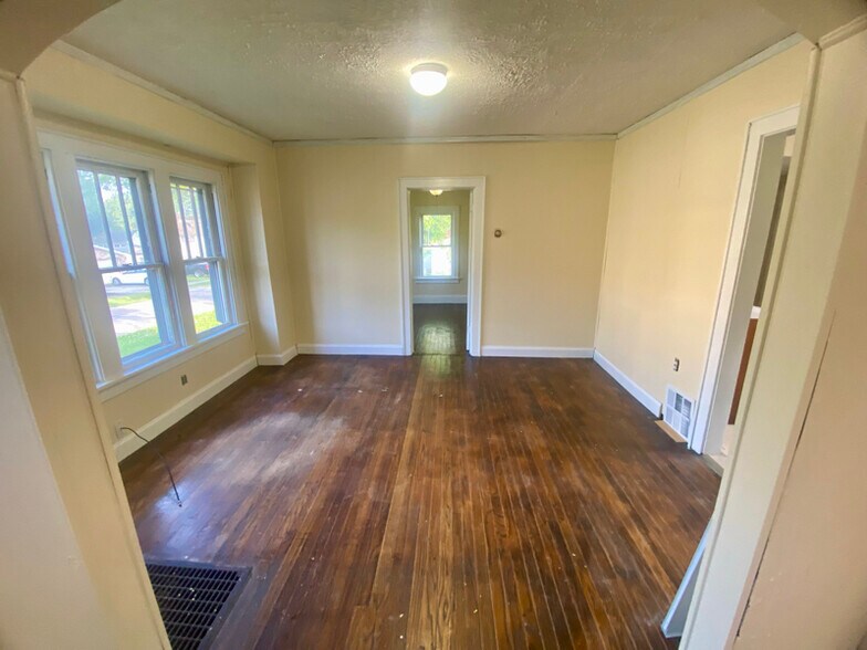 Building Photo - 1138 Kohler Ave
