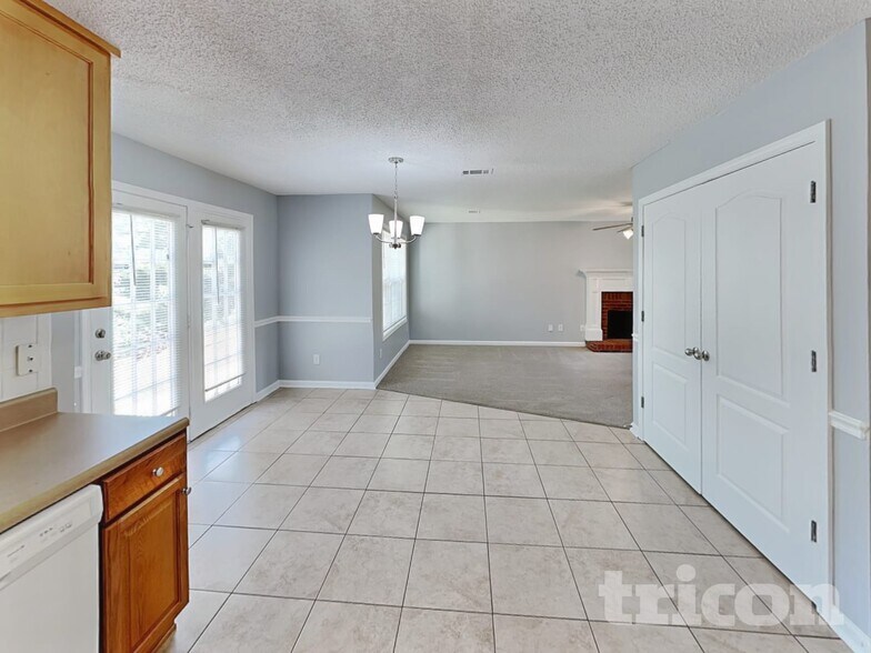 Building Photo - 420 Denali Ct