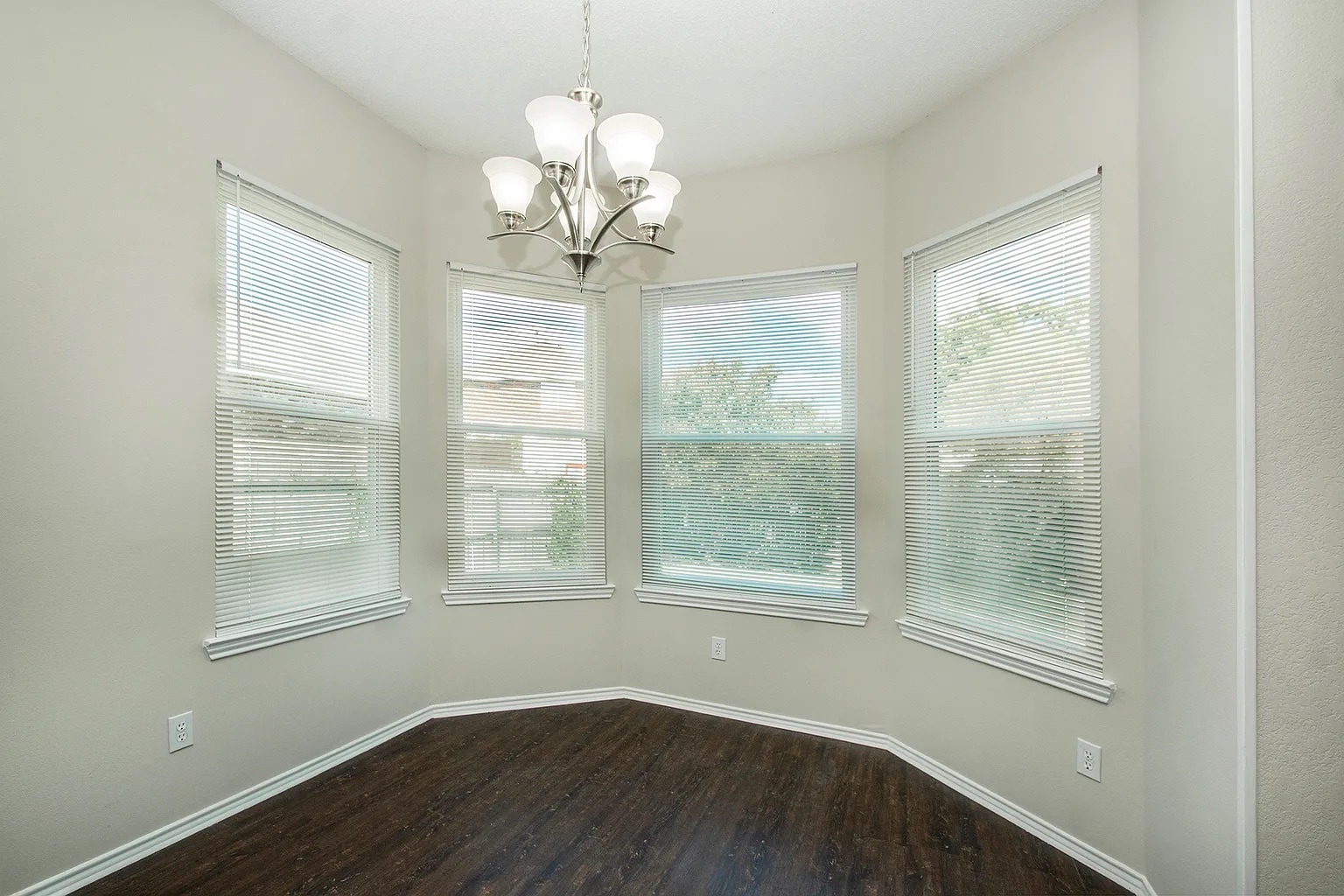 Building Photo - Room in House on Kentshire Cir