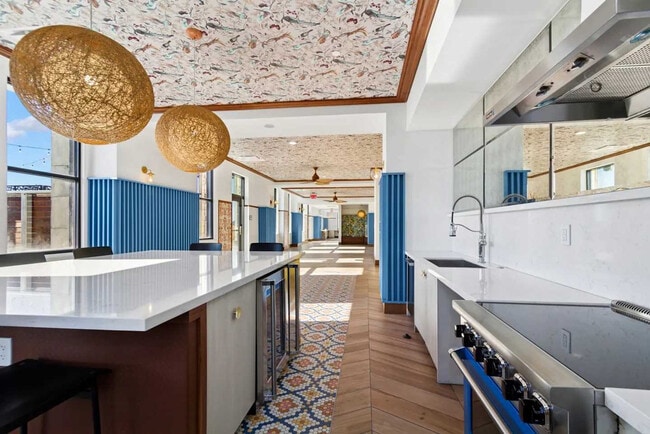 Building Photo - 9-JAN-JAN E 4th St