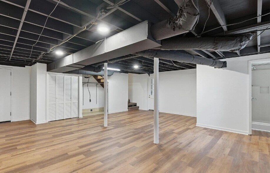 Building Photo - 1233 Frances St