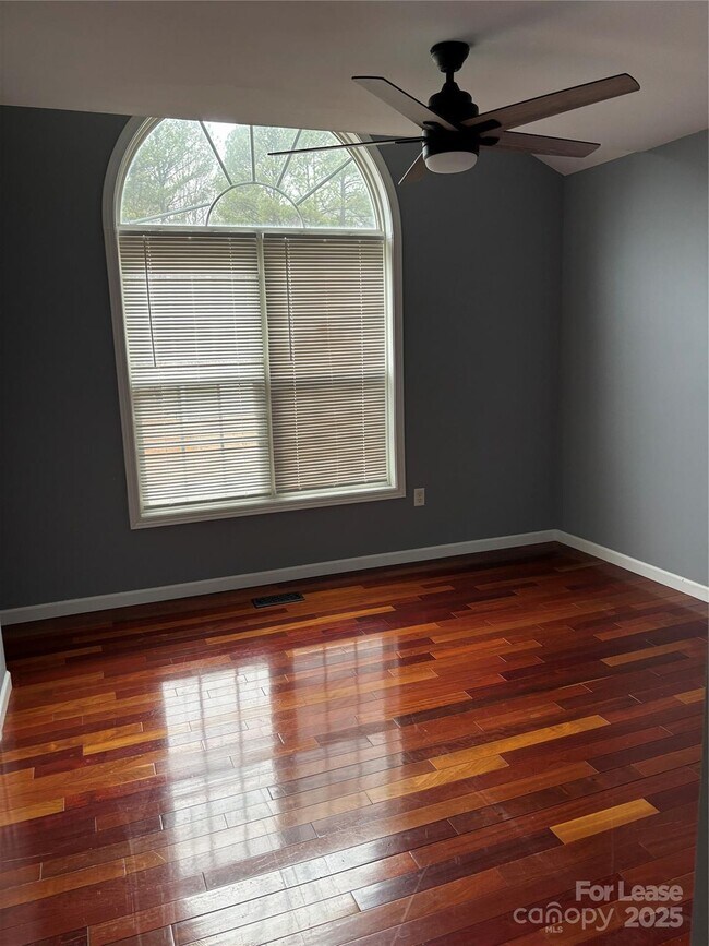 Building Photo - 3413 Mooring Pl