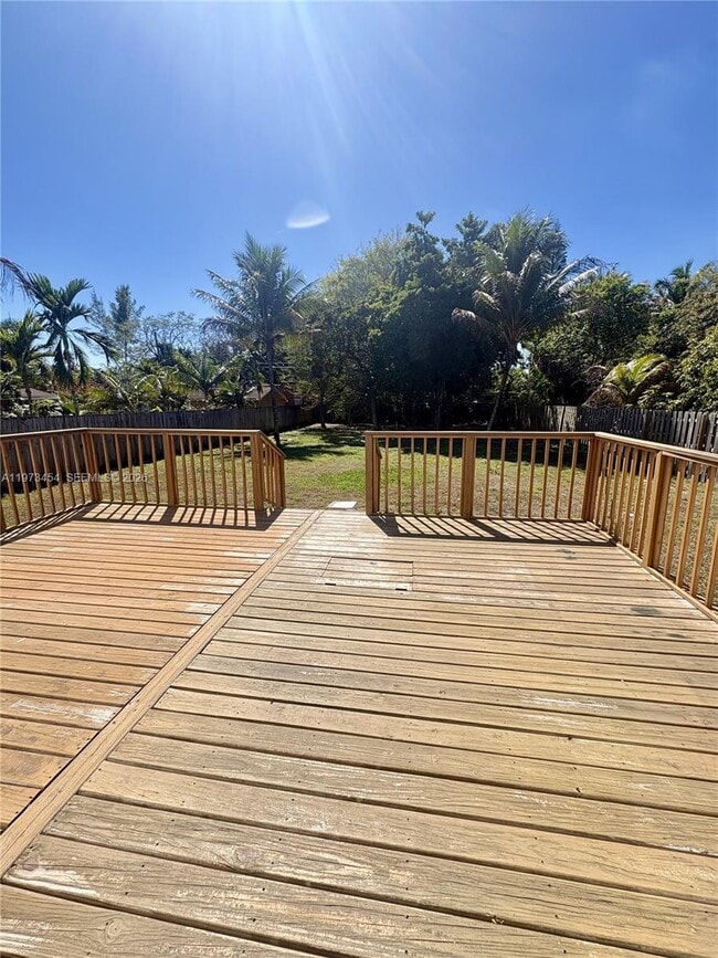 Building Photo - 2632 Madison St