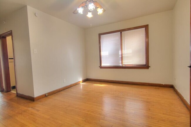 Building Photo - 4257 Bates St