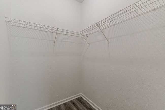 Building Photo - 274 Brookview Dr
