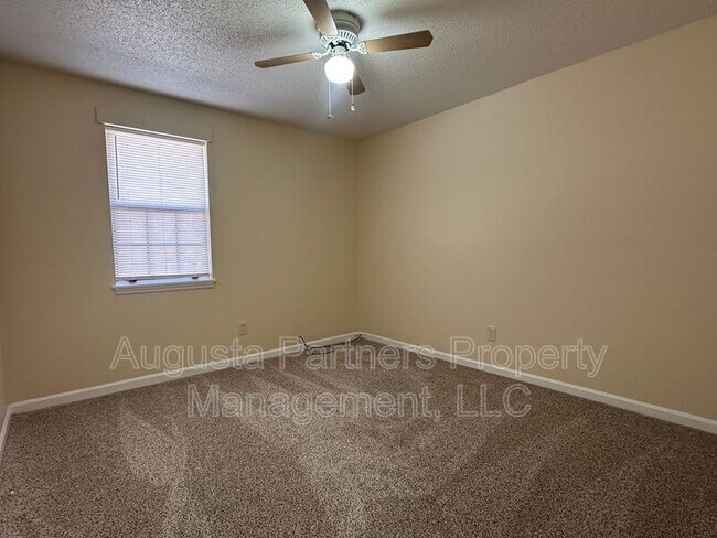 Building Photo - 4613 Renee St