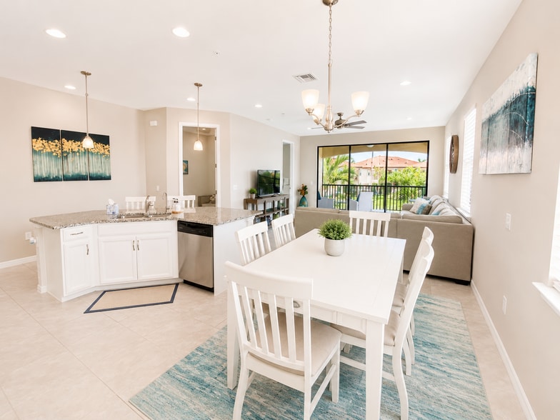 Dining Area - 26141 Palace Ln