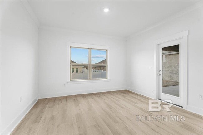 Building Photo - 10452 Winning Colors Trl