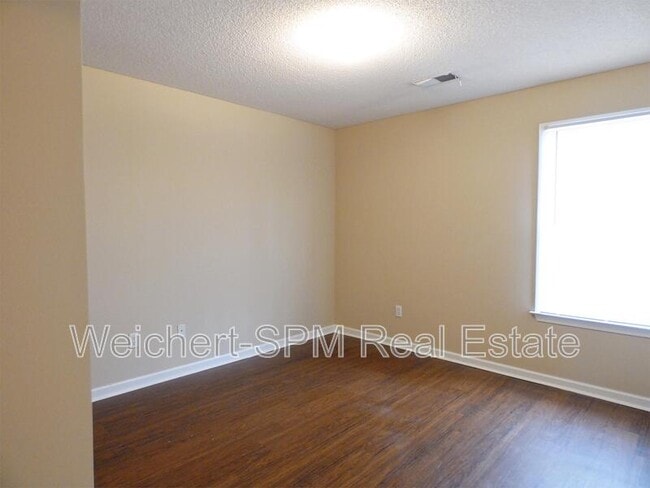 Building Photo - 9100 Cinderhill Cove W