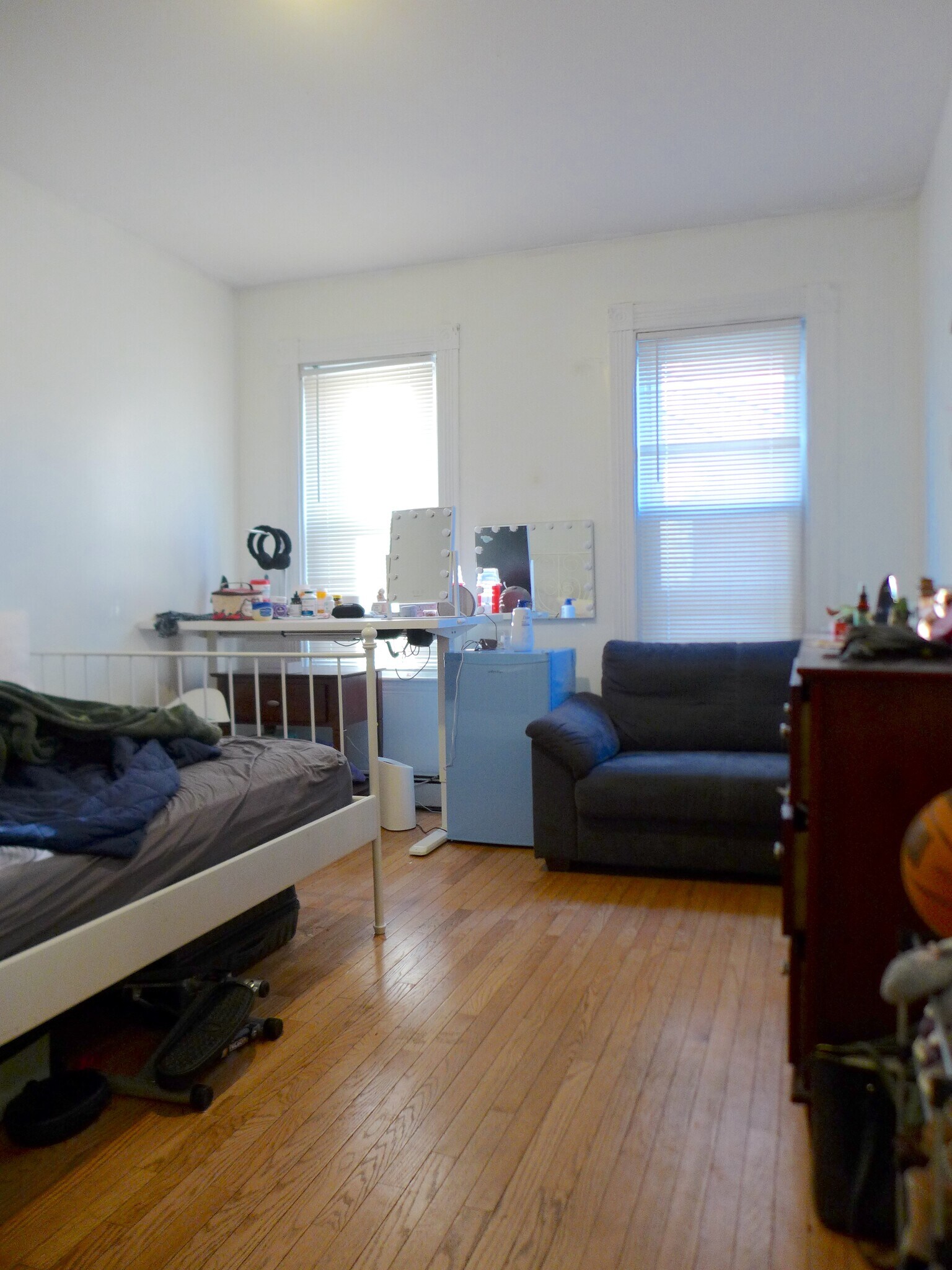 Building Photo - 17 Eldora St