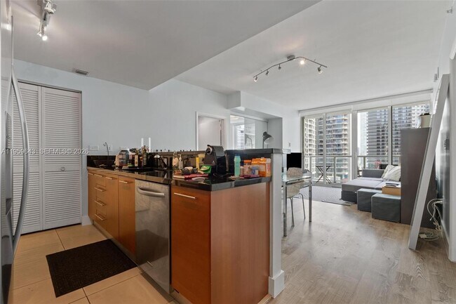 Building Photo - 253 NE 2nd St