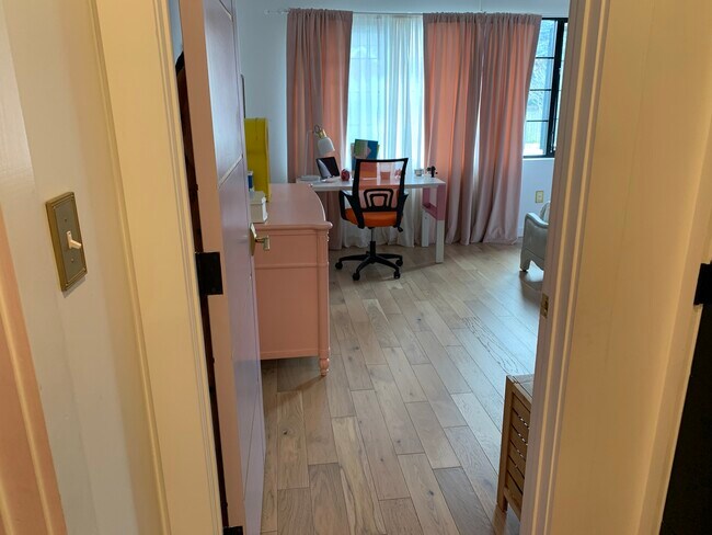 Building Photo - 4214 50th St NW