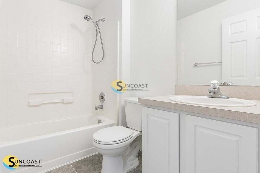 Building Photo - 61 Raleigh Dr