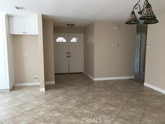 Building Photo - 3925 Hickory Ln
