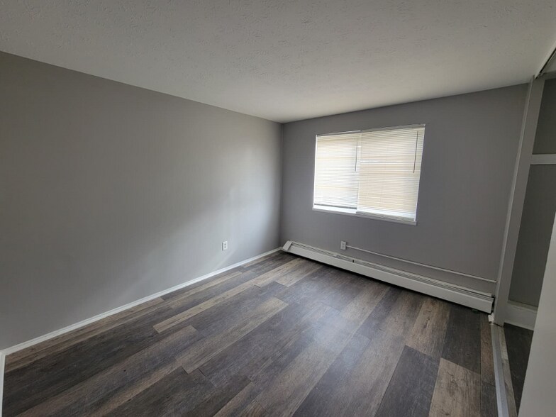 Building Photo - 13430 Euclid Ave