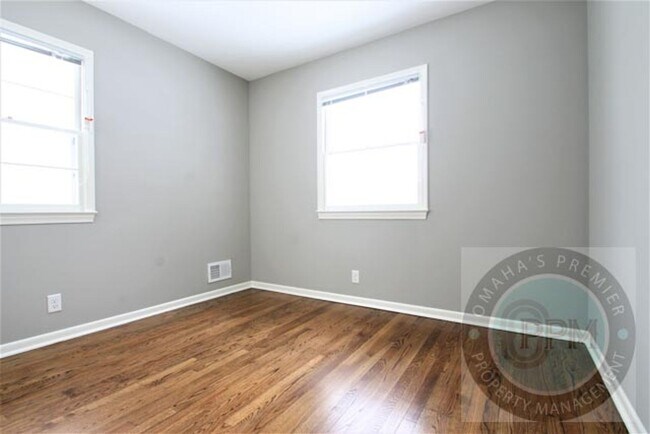 Building Photo - Beautiful 3 Bedroom Home with Finished Basement