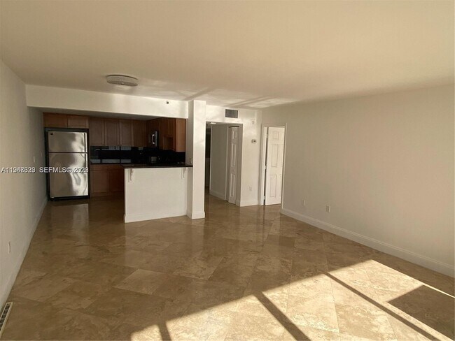 Building Photo - 555 NE 15th St