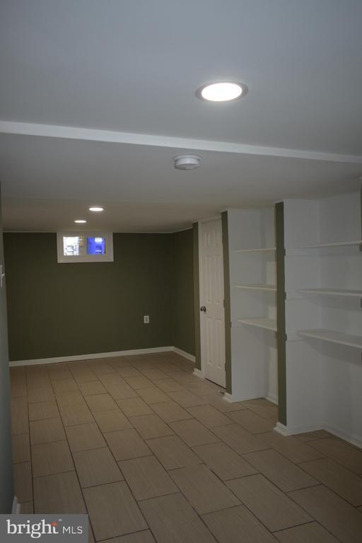 Building Photo - 12323 Dewey Rd