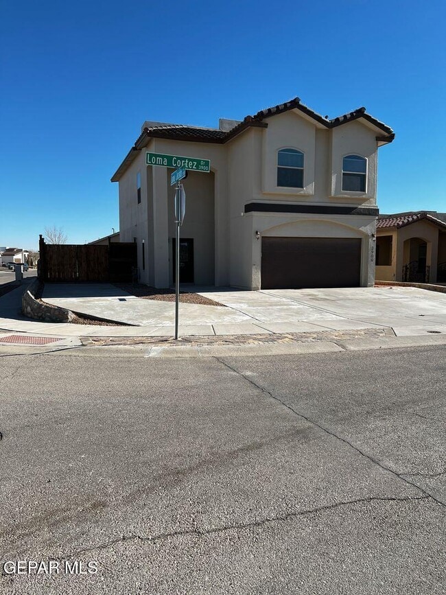 Building Photo - 3900 Loma Cortez Dr