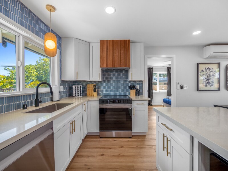 Building Photo - 338 Kalama St