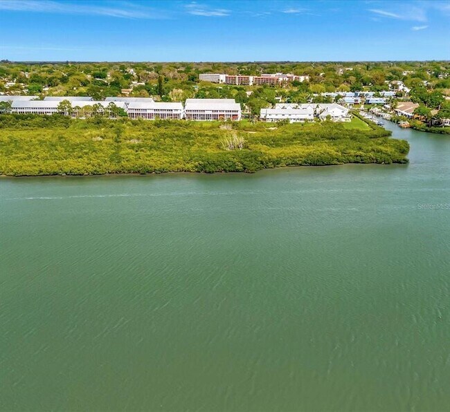 Building Photo - 9558 Tara Cay Ct