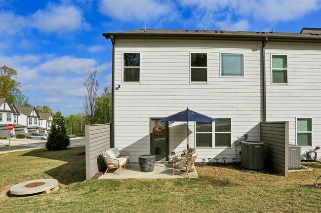 Building Photo - 375 Crider Ct