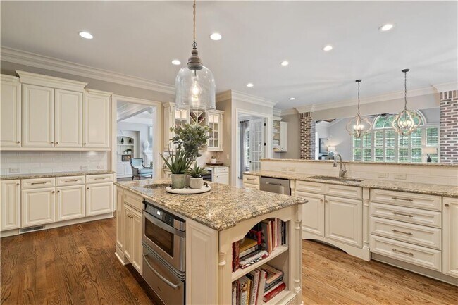 Building Photo - 6327 Howell Cobb Ct