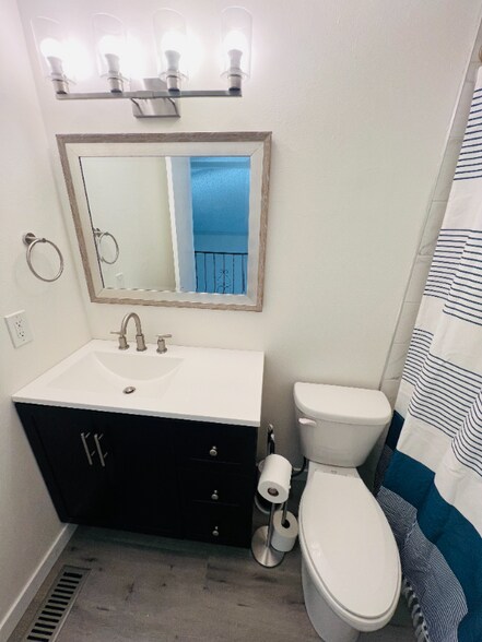 Building Photo - 9212 W Arbor Ave